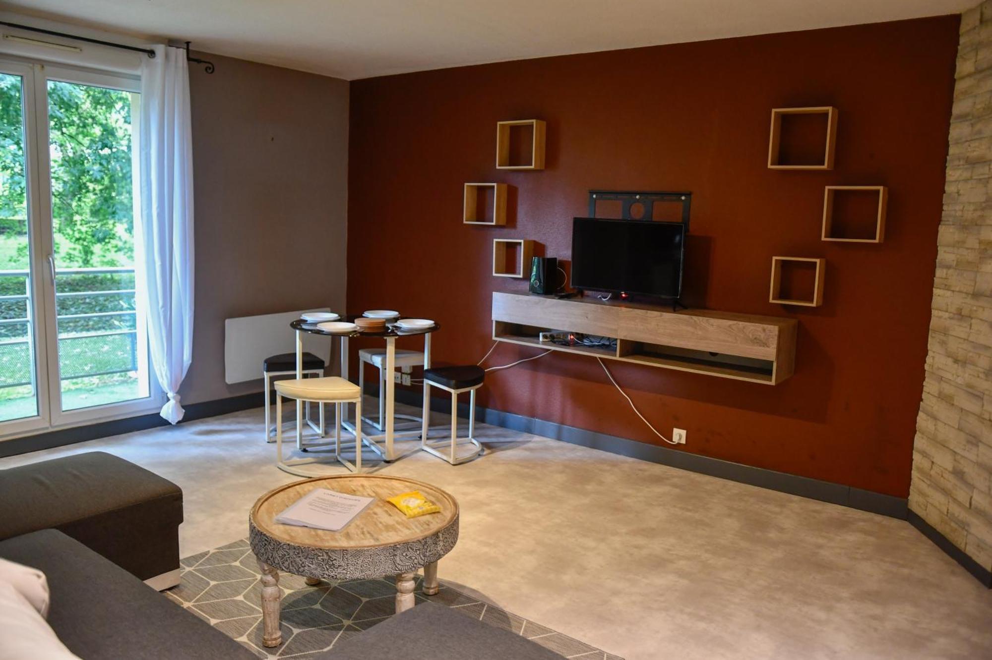 Calme Et Terrasse Privee Pres De Vichy Lägenhet Bellerive-sur-Allier Exteriör bild