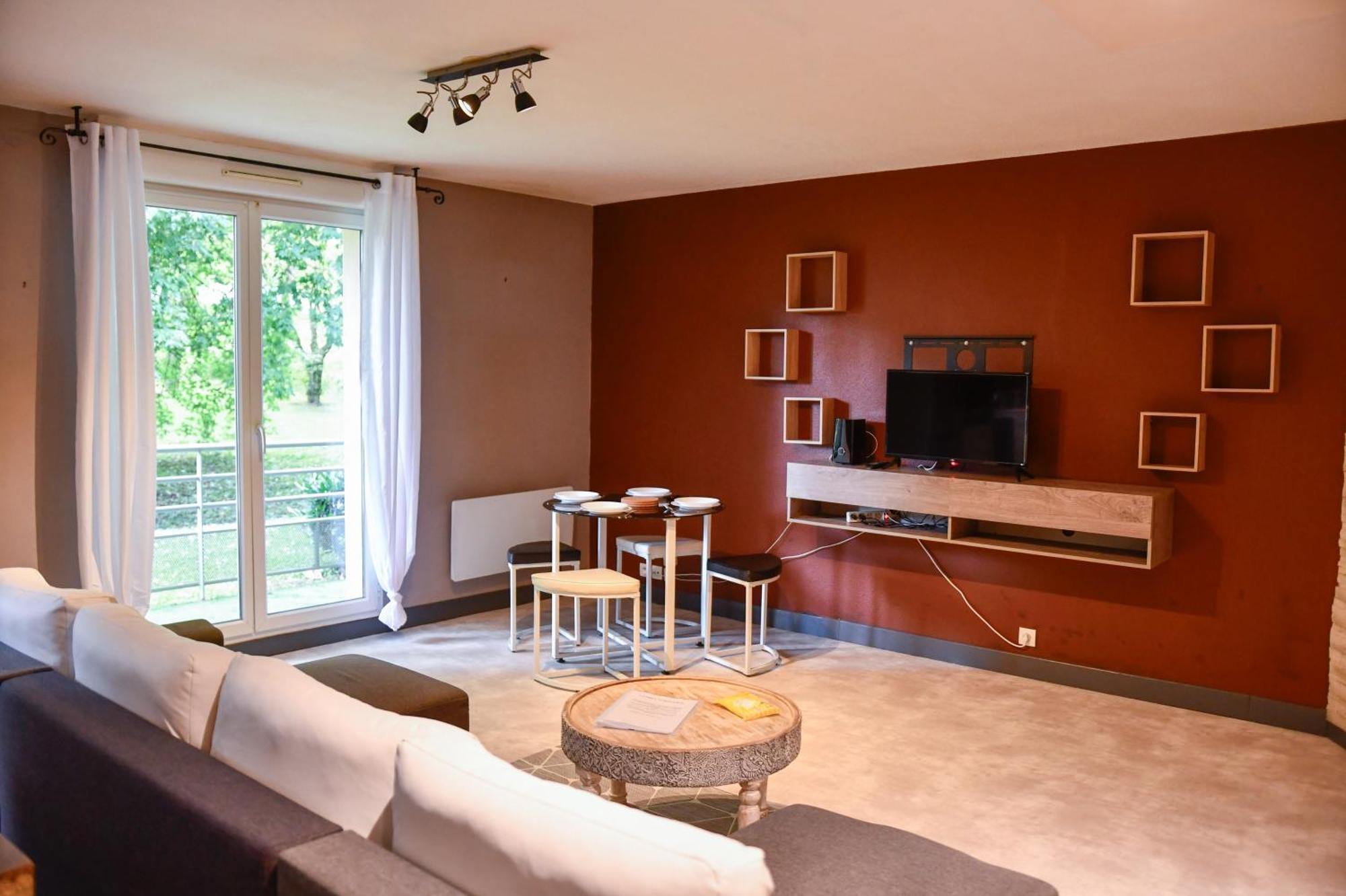 Calme Et Terrasse Privee Pres De Vichy Lägenhet Bellerive-sur-Allier Exteriör bild